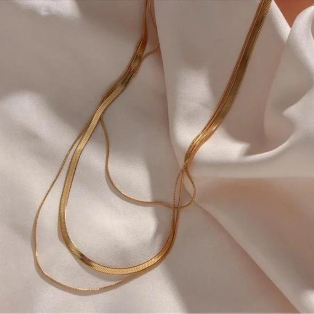 NEW 3 LAYERS 18K GOLD SNAKE CHAIN NECKLACE, NICE NECKLACE, CUTE NECKLACE - Picture 2 of 5